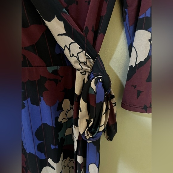 SABIE small Dress Faux Wrap Muted Purple Blue Gray Green Floral Jersey A Line - Picture 4 of 10